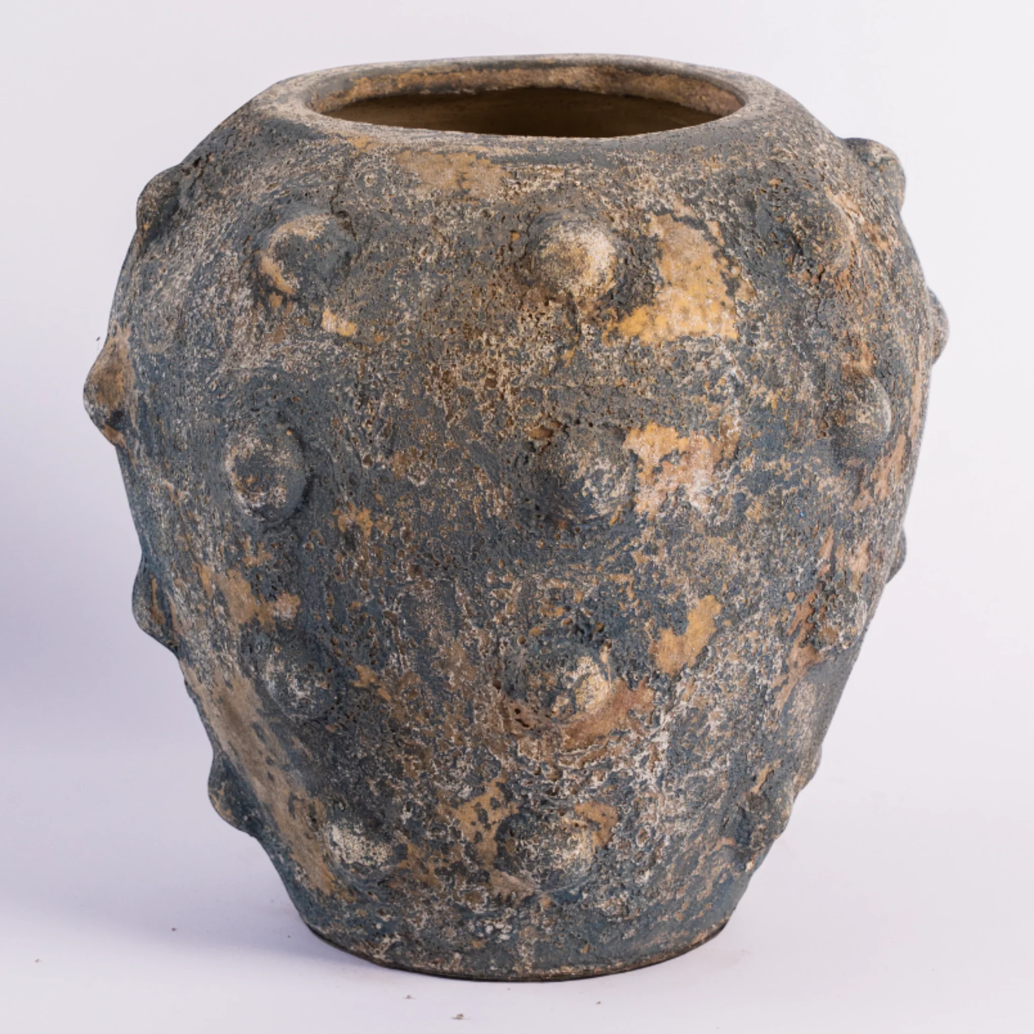 Medium Pottery Totol Naga