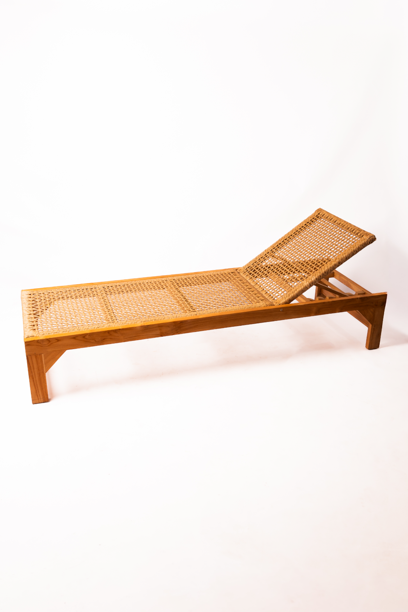 Lounge Chair Kayu Synthetic